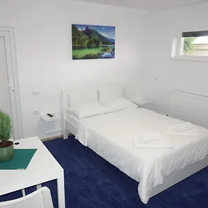 https://casuta-bradulet-aeroport-otopeni-therme.bucharesthotelsnow.com